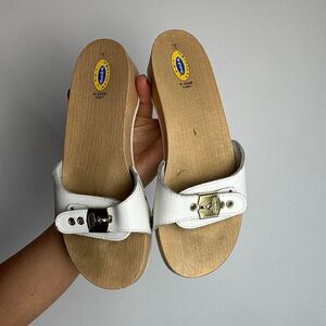 Dr. Scholl's Original White Leather and Wood Sandals Clogs with Buckle detail